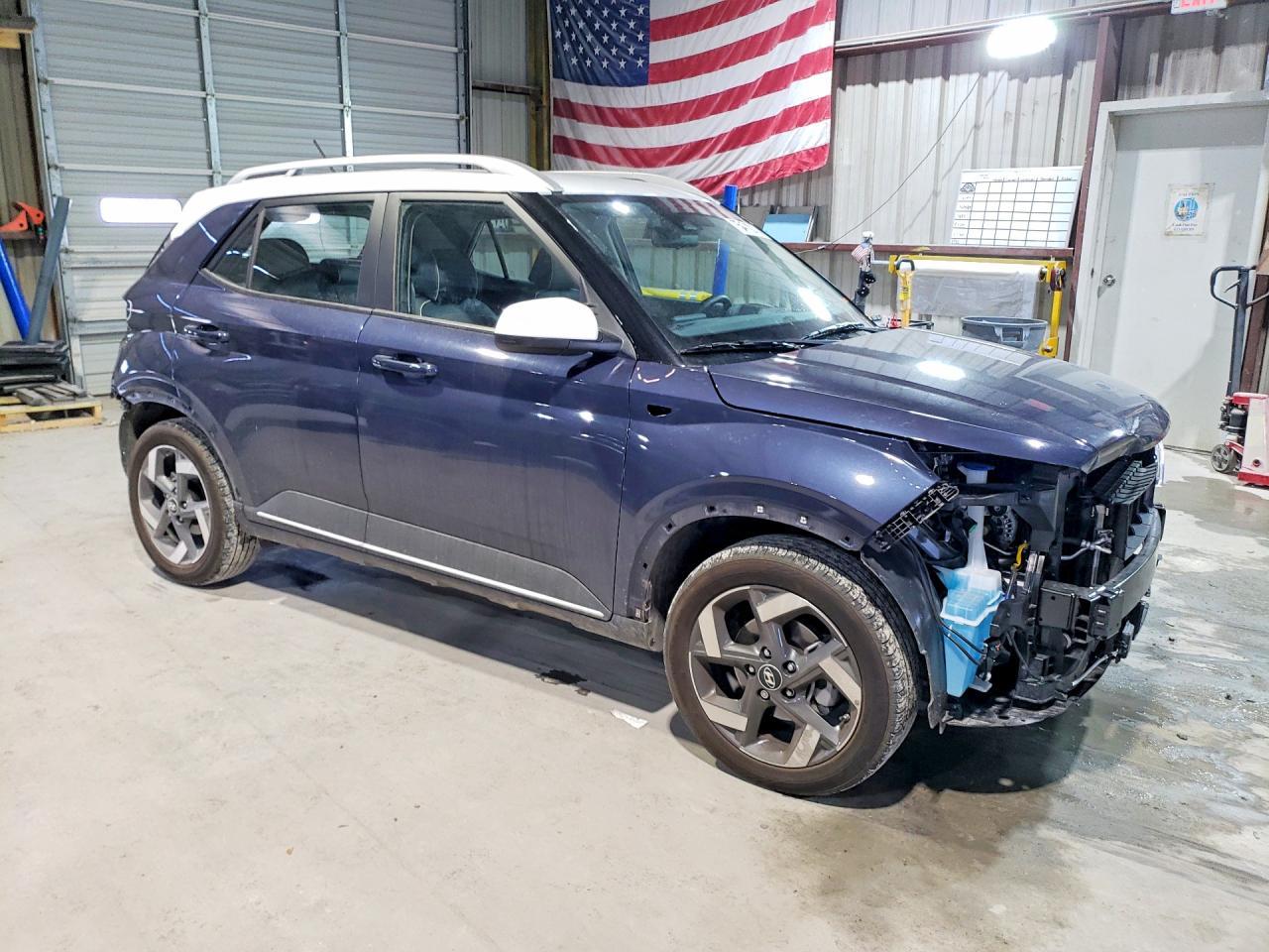 2025 Hyundai Venue Sel - Image 4