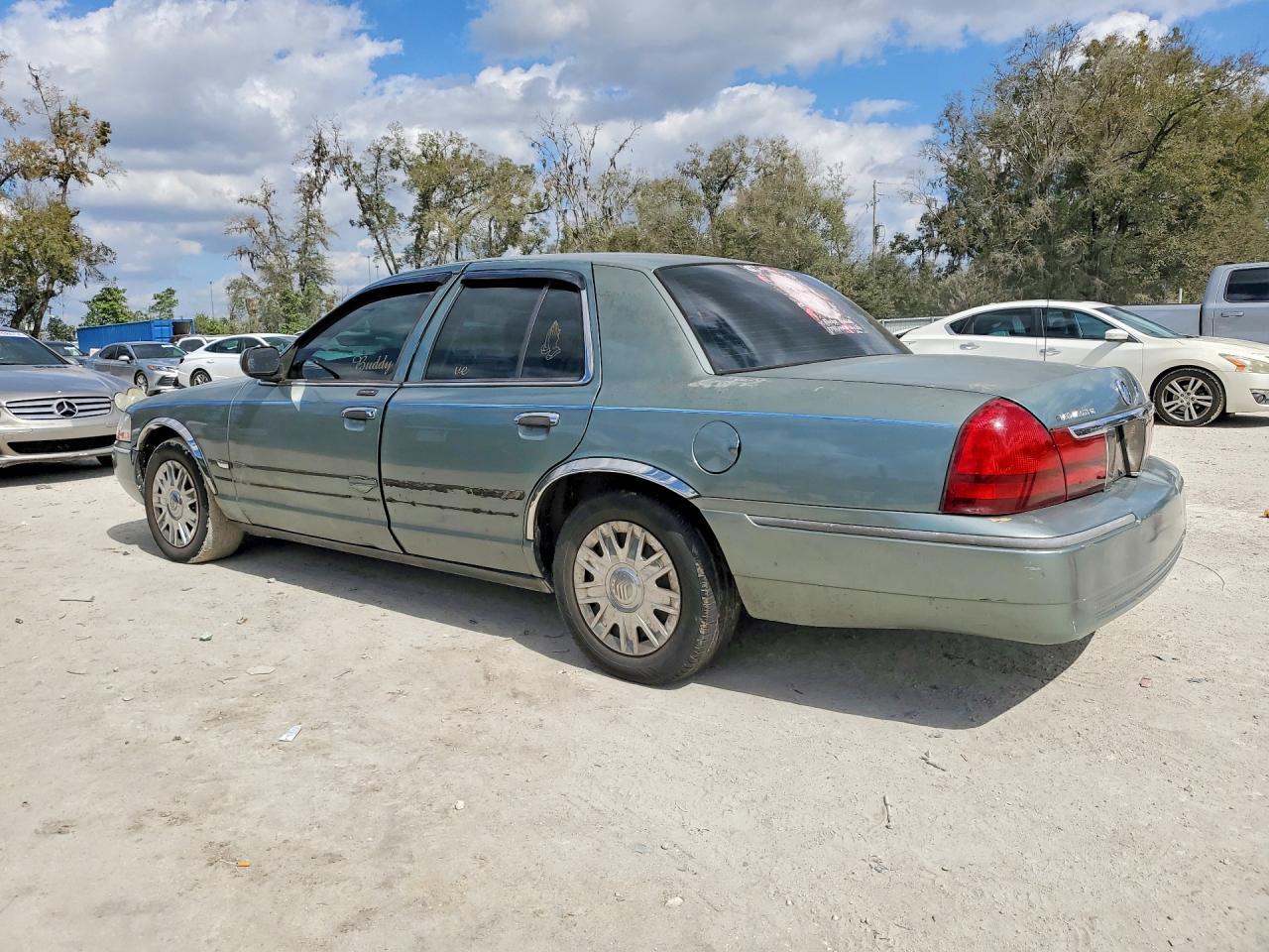 2005 Mercury Grand Marquis Gs - Image 2