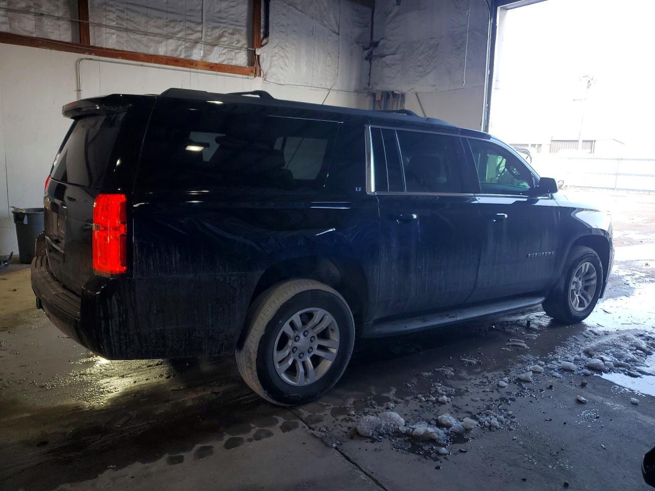 2019 Chevrolet Suburban K1500 Lt - Image 3
