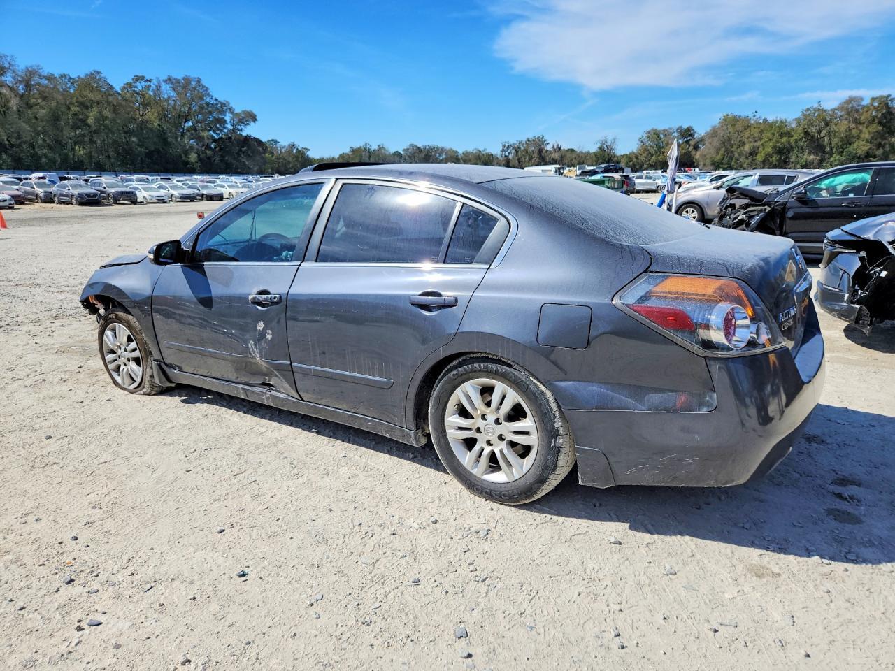 2010 Nissan Altima 2.5 - Фото 2