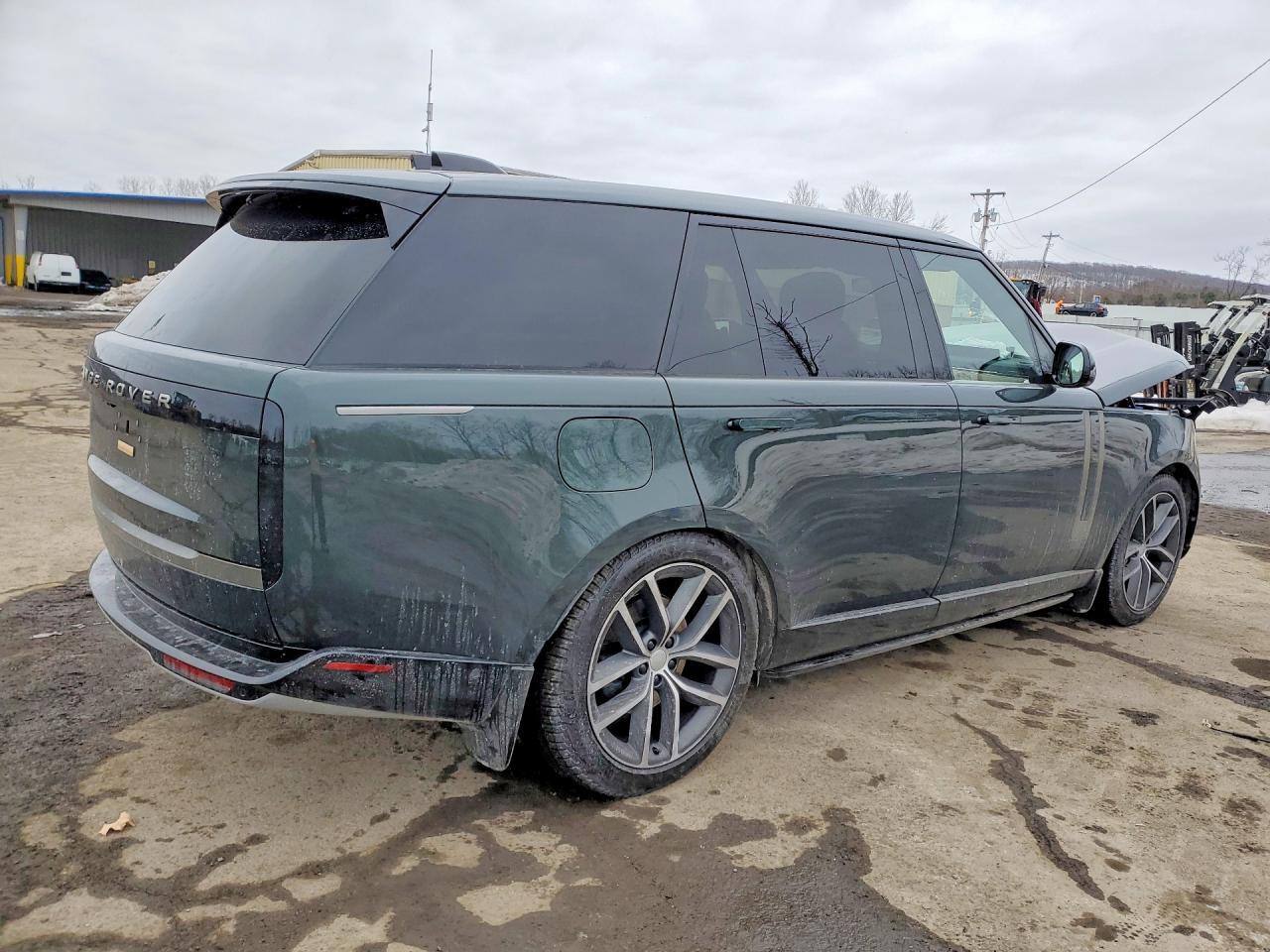 2025 Land Rover Range Rover Se - Image 3