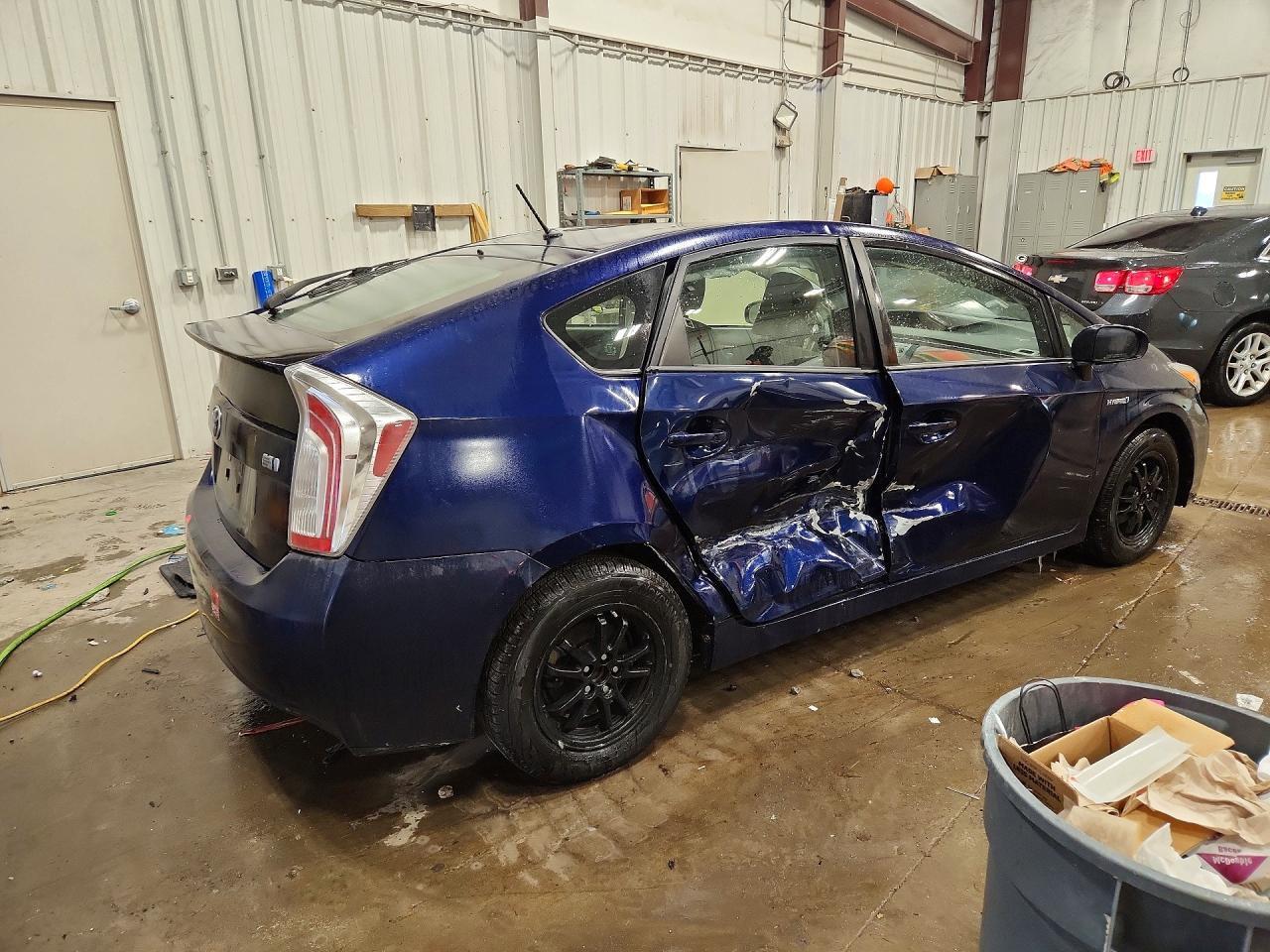 2013 Toyota Prius - Фото 3