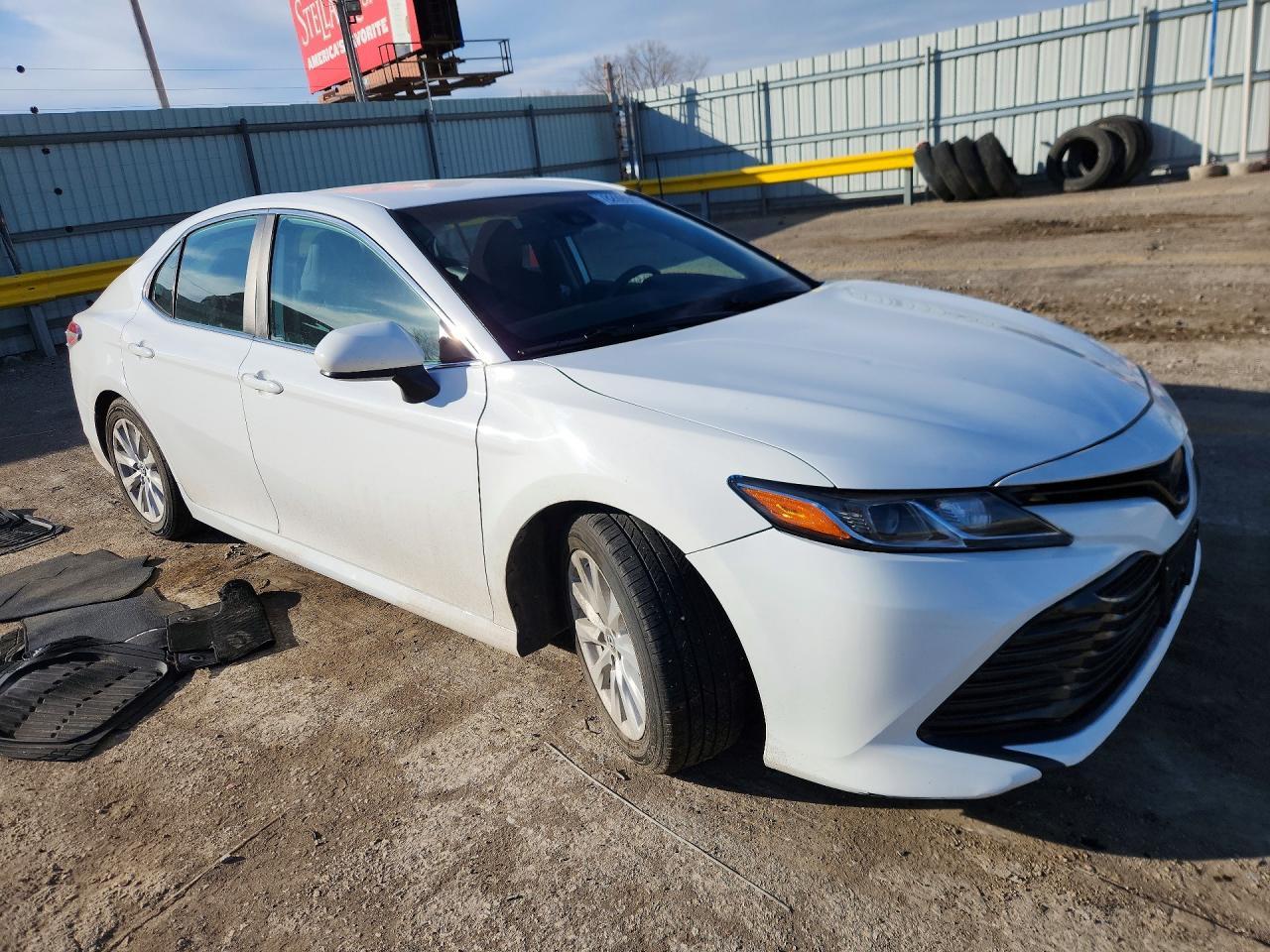 2019 Toyota Camry L - Фото 4
