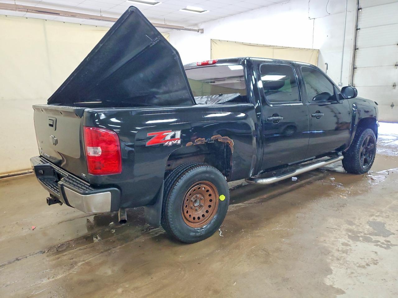 2011 Chevrolet Silverado K1500 Ltz - Image 3