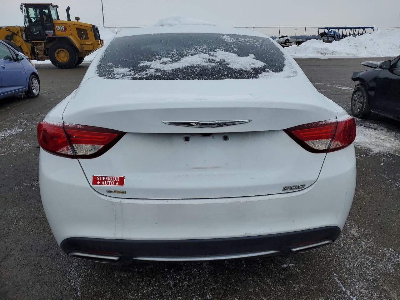 2016 Chrysler 200 Limited - Image 6