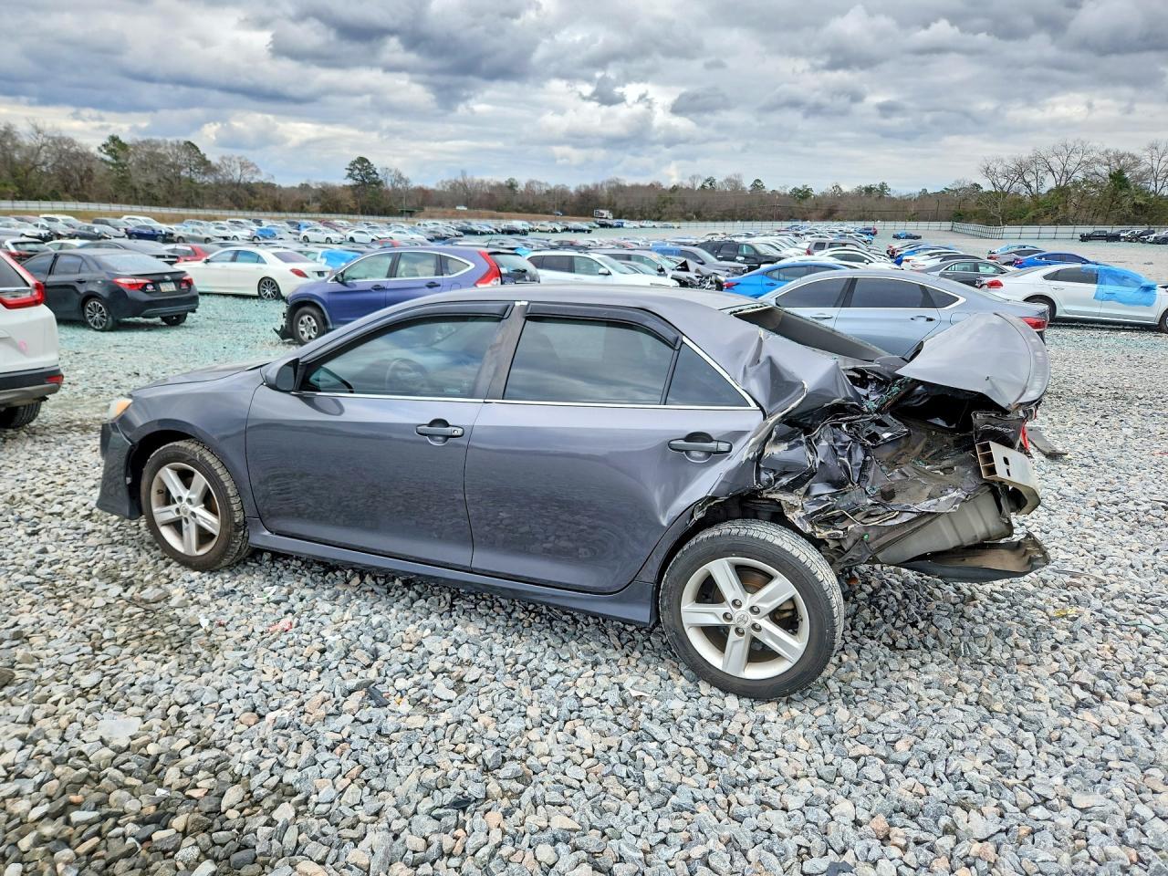 2013 Toyota Camry Se - Image 2