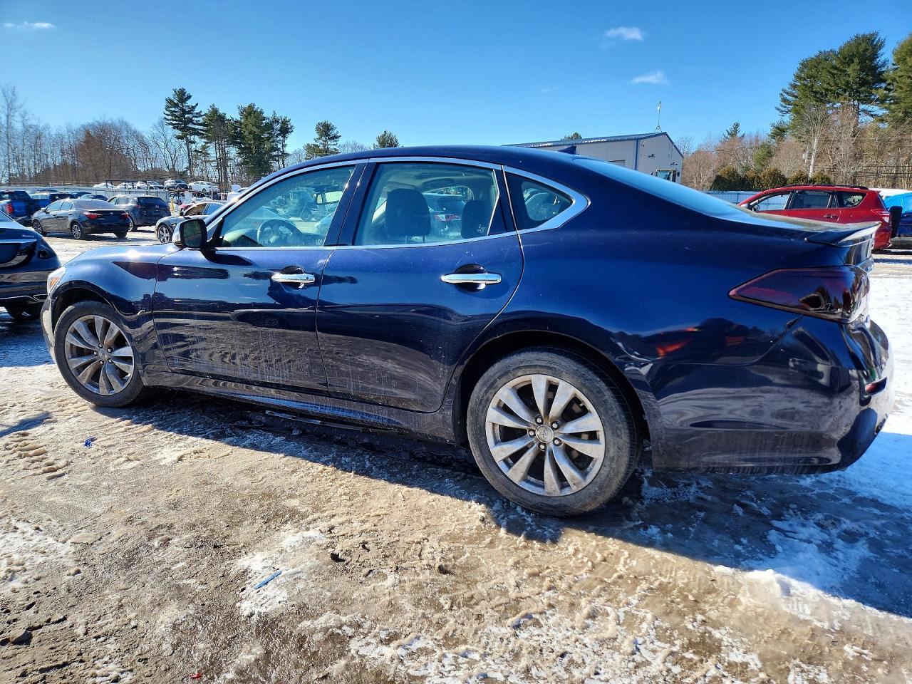 2015 Infiniti Q70 5.6 - Image 2