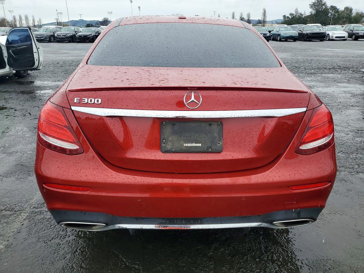 2017 Mercedes-Benz E 300 - Фото 6
