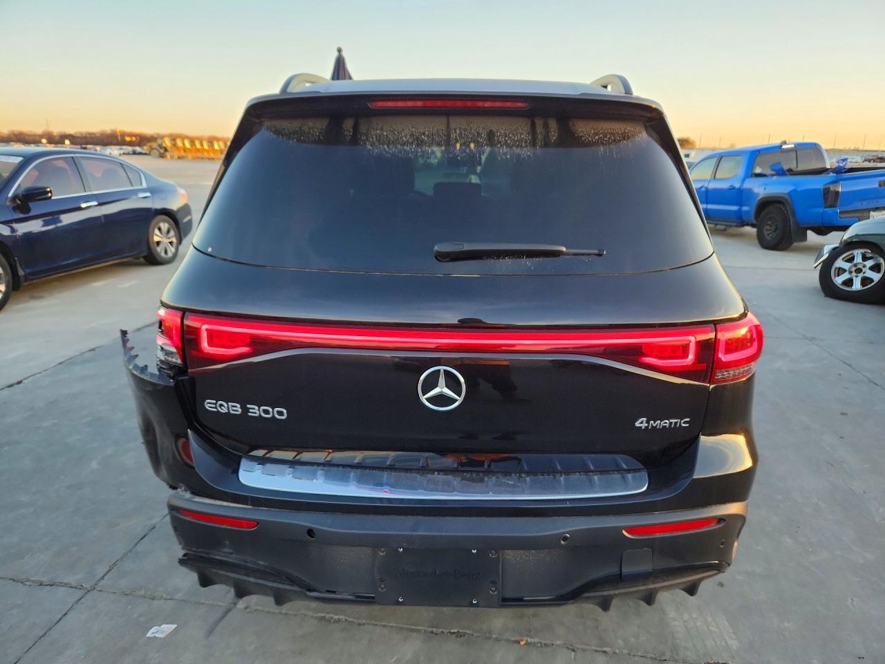 2023 Mercedes-Benz Eqb 300 4Matic - Фото 6