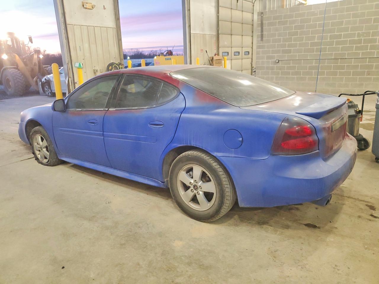 2005 Pontiac Grand Prix Gt - Image 2
