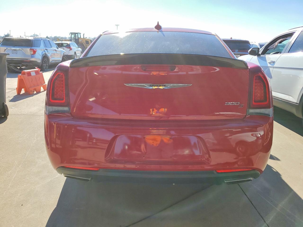 2016 Chrysler 300 S - Фото 6