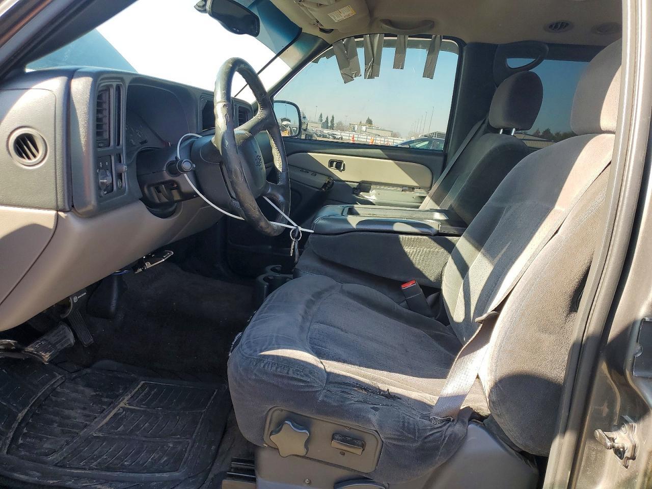 2002 Chevrolet Suburban C1500 - Фото 7