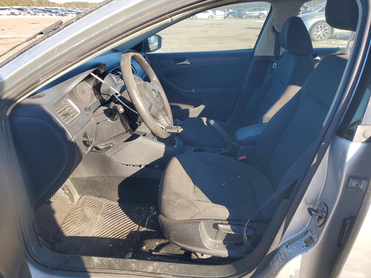 2011 Volkswagen Jetta Base - Image 7