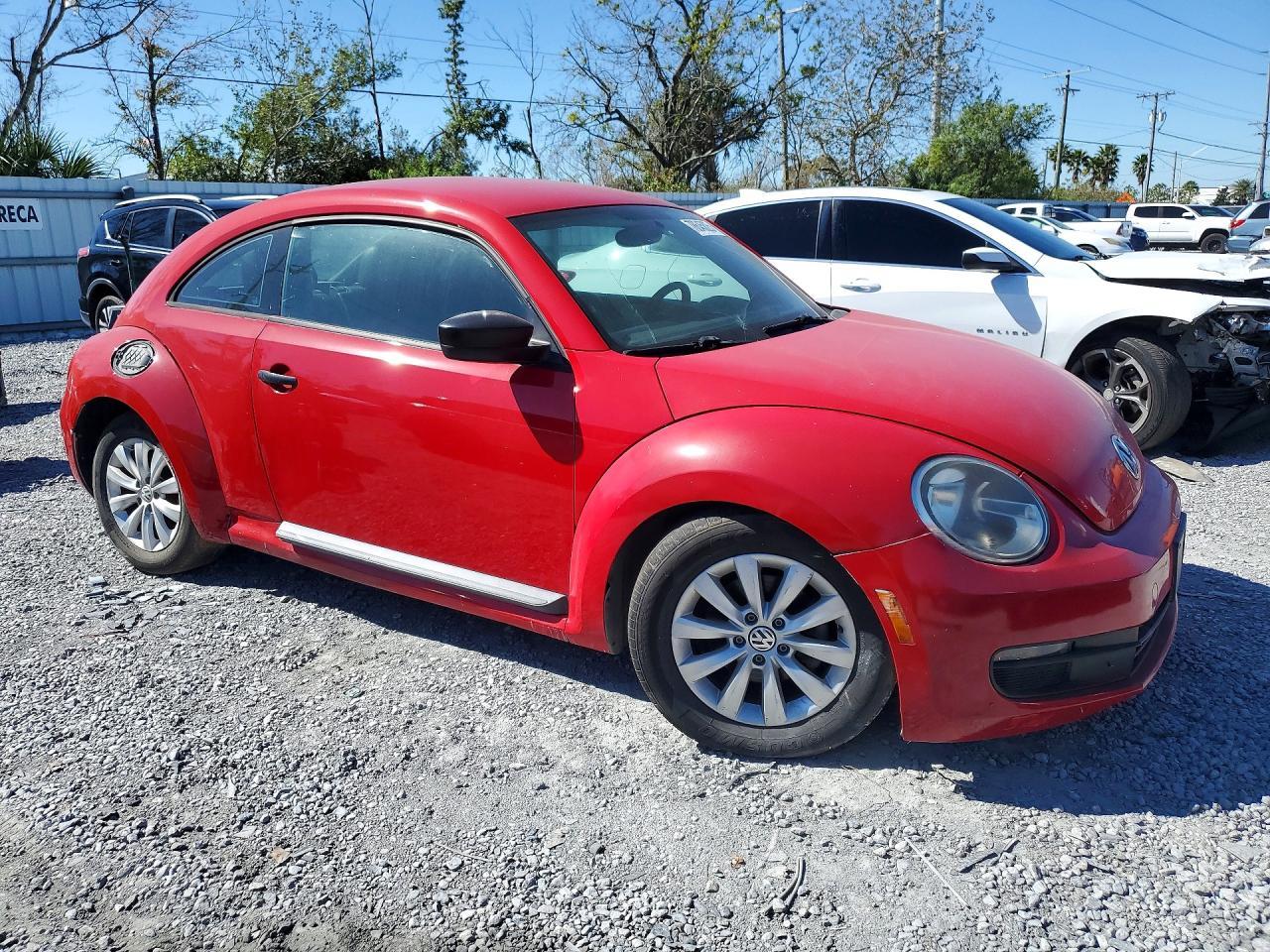 2015 Volkswagen Beetle 1.8T - Фото 4