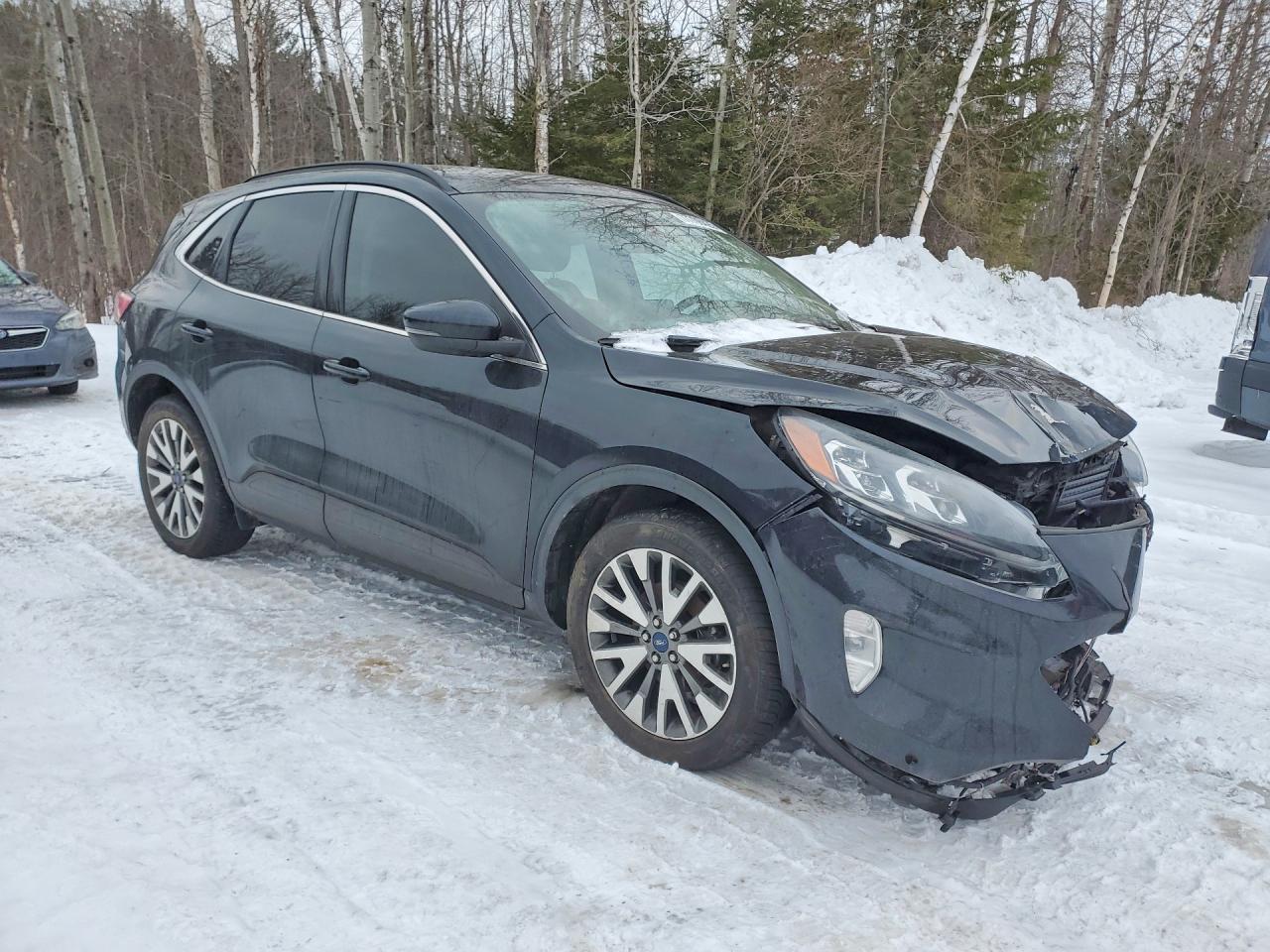 2020 Ford Escape Titanium - Image 4