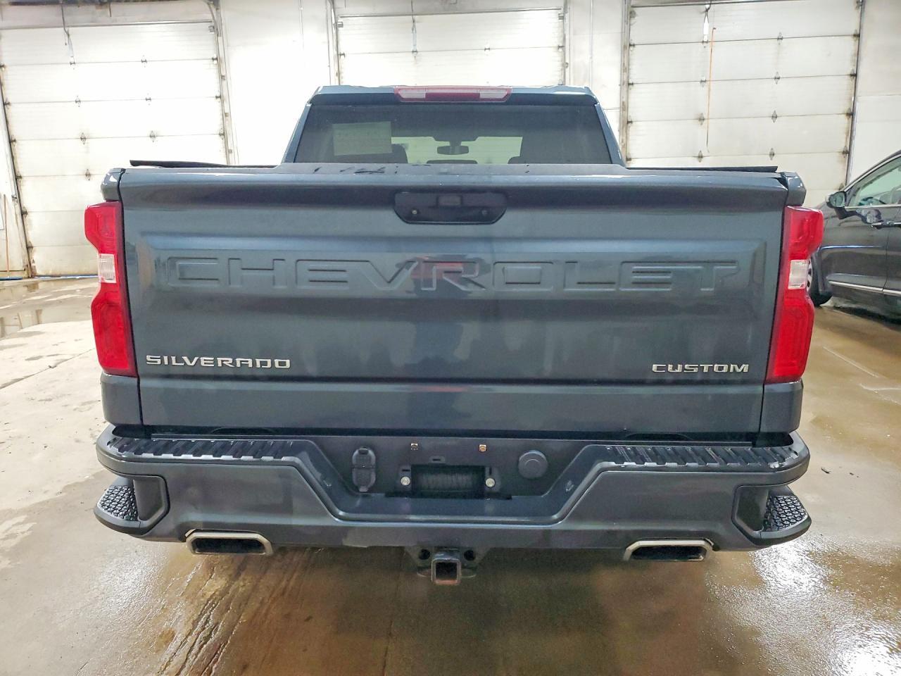 2019 Chevrolet Silverado K1500 Custom - Фото 6