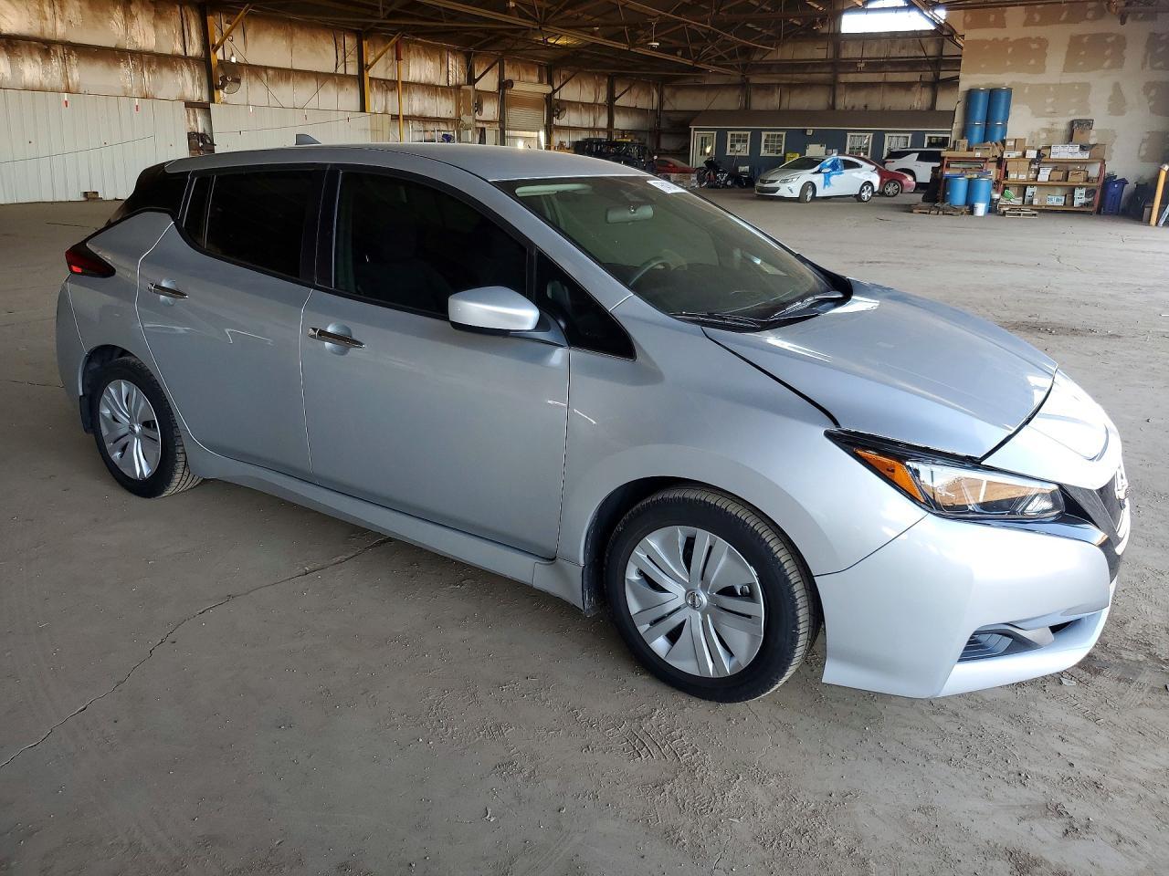 2022 Nissan Leaf S - Фото 4