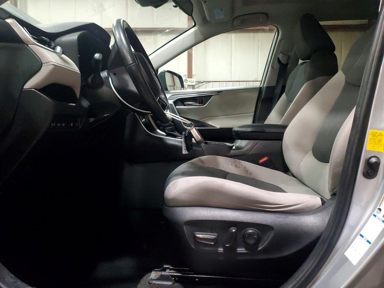 2020 Toyota Rav4 Hybrid Xle - Image 7