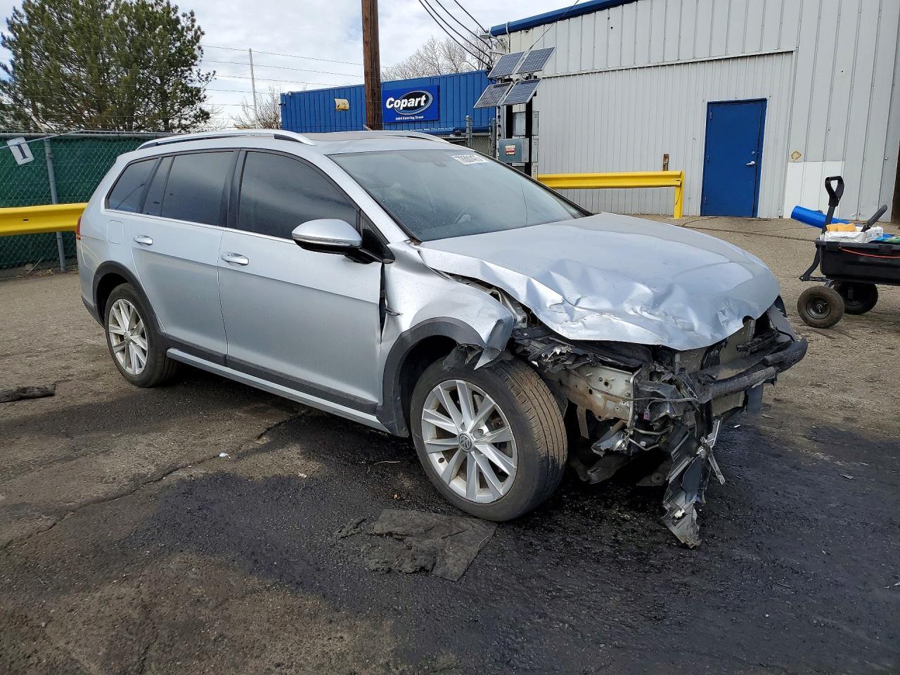 2017 Volkswagen Golf Alltrack S - Фото 4