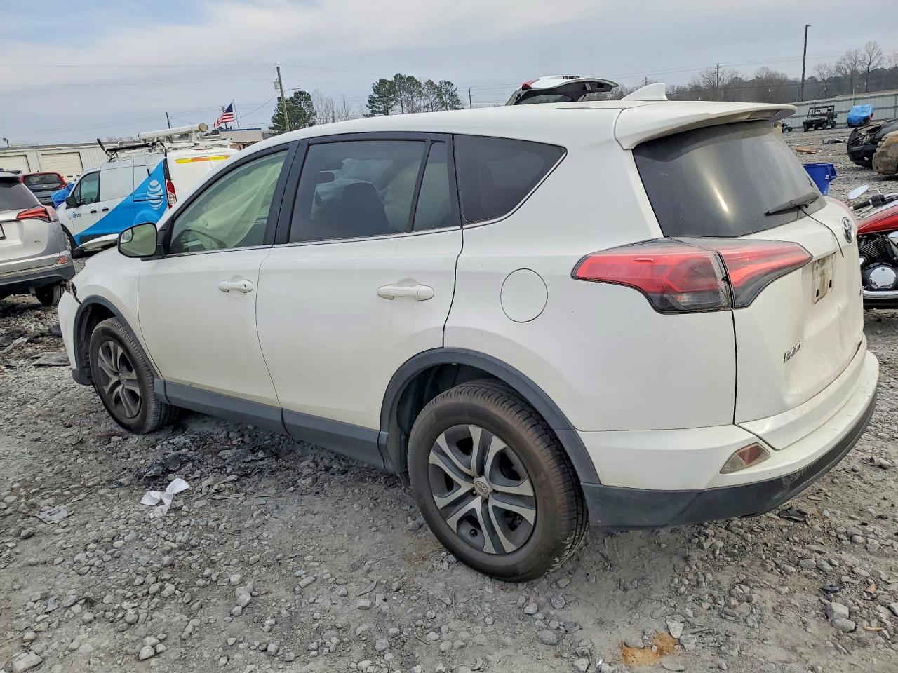 2018 Toyota Rav4 Le - Фото 2