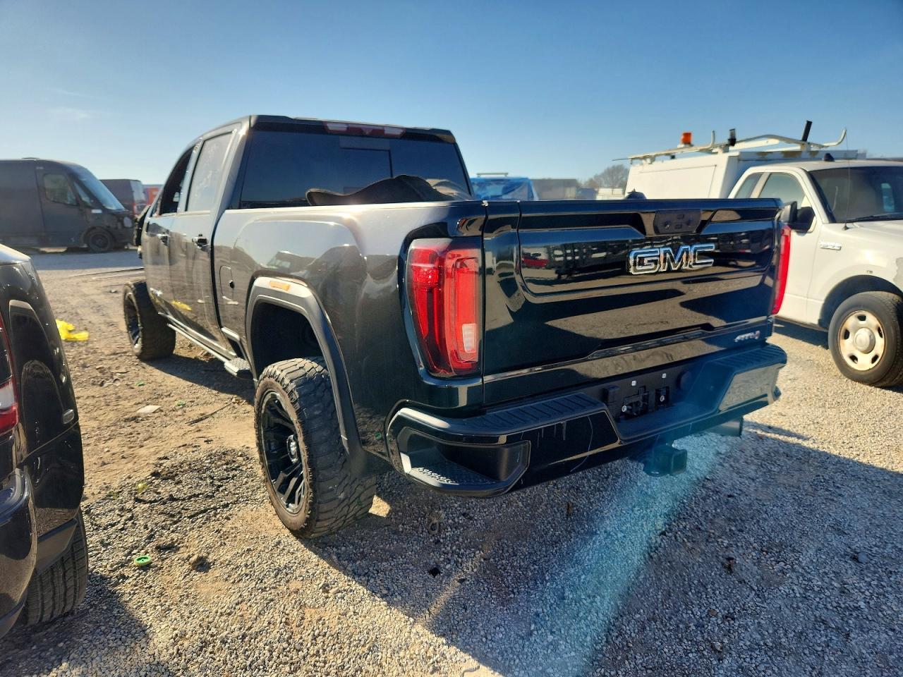 2020 GMC Sierra K3500 At4 - Фото 3