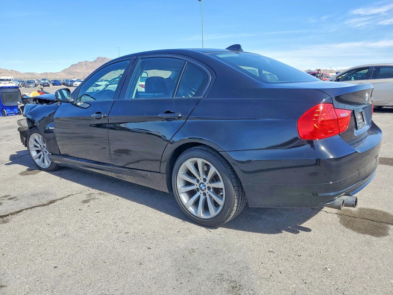 2011 BMW 328 I Sulev - Image 2