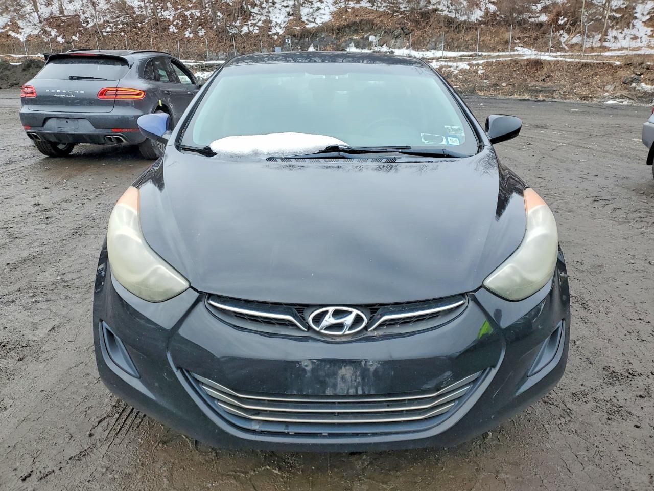 2013 Hyundai Elantra - Image 5