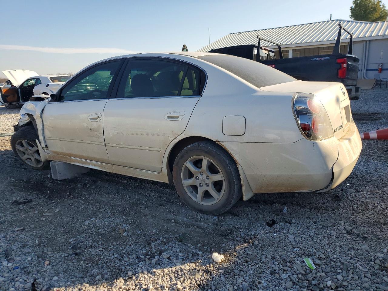2006 Nissan Altima S - Image 2