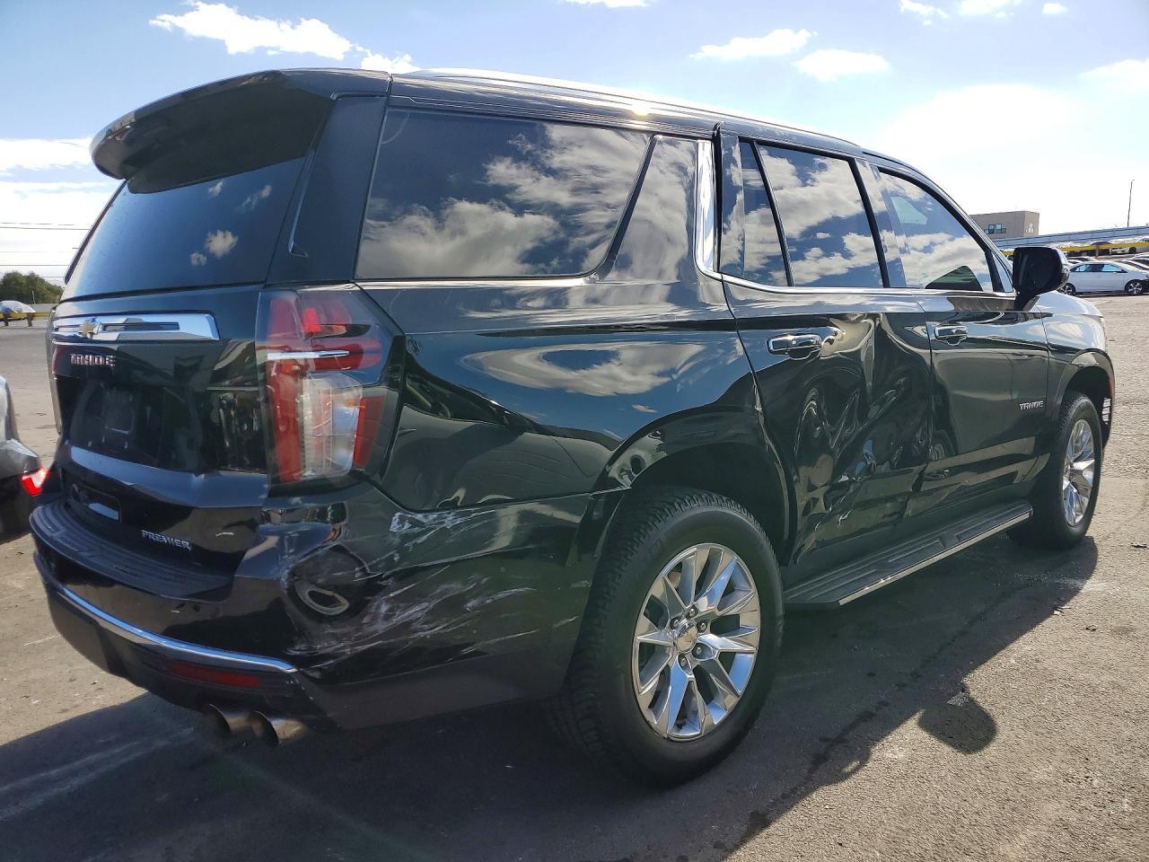2023 Chevrolet Tahoe K1500 Premier - Фото 3