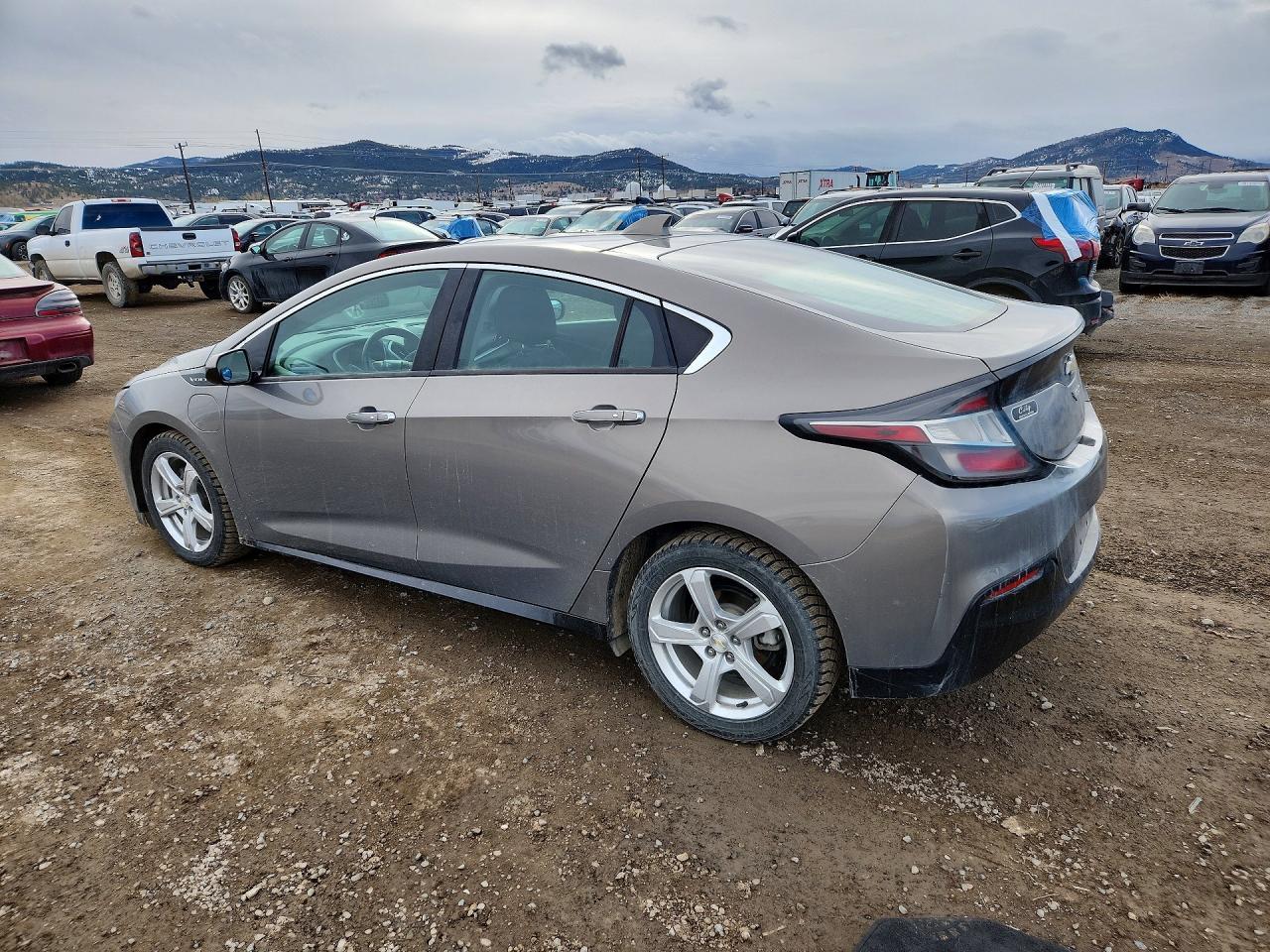 2017 Chevrolet Volt Lt - Image 2