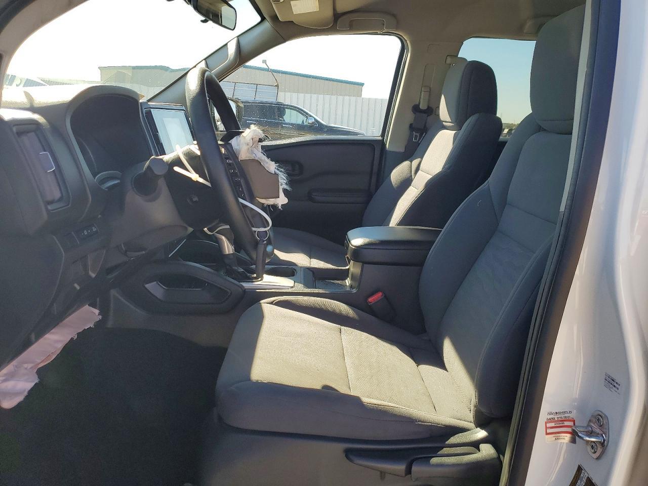 2025 Nissan Frontier S - Image 7