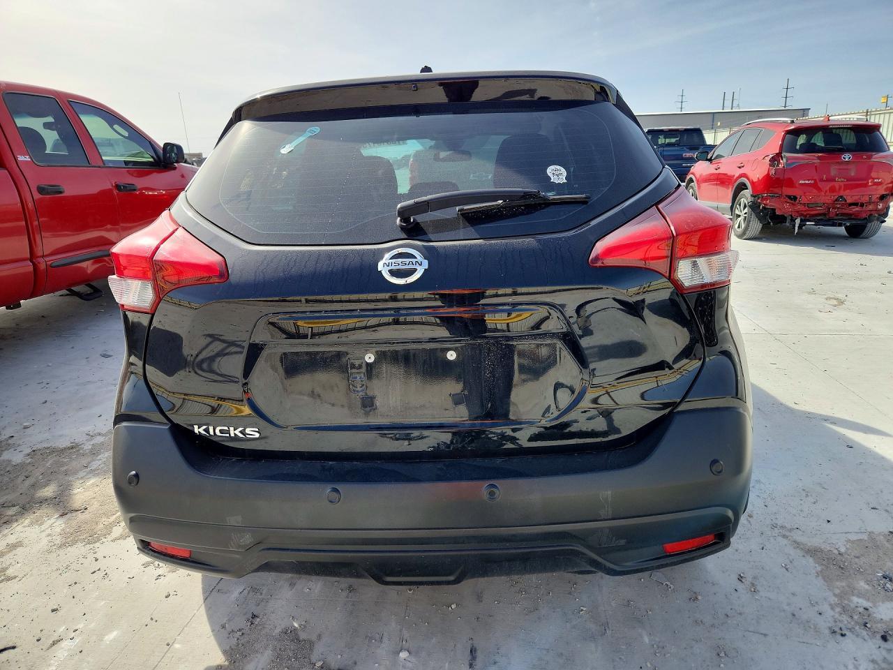 2020 Nissan Kicks S - Фото 6