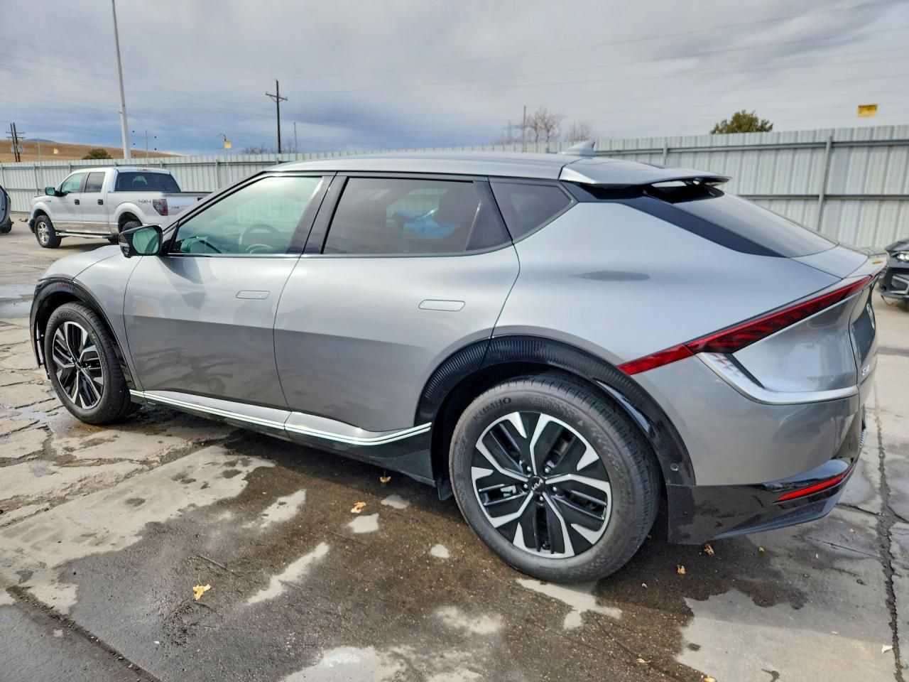2024 Kia Ev6 Light - Image 2