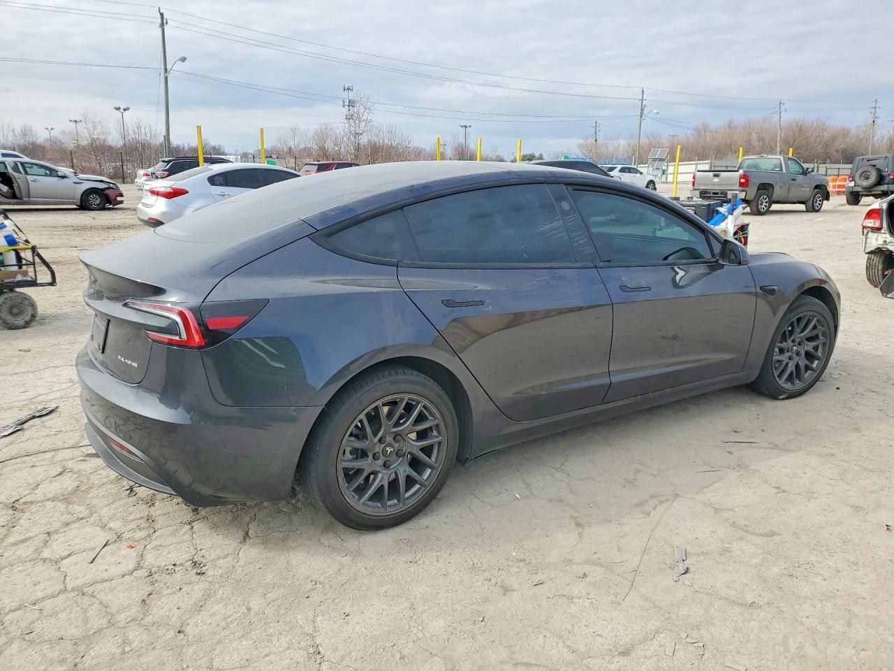 2024 Tesla Model 3 - Фото 3