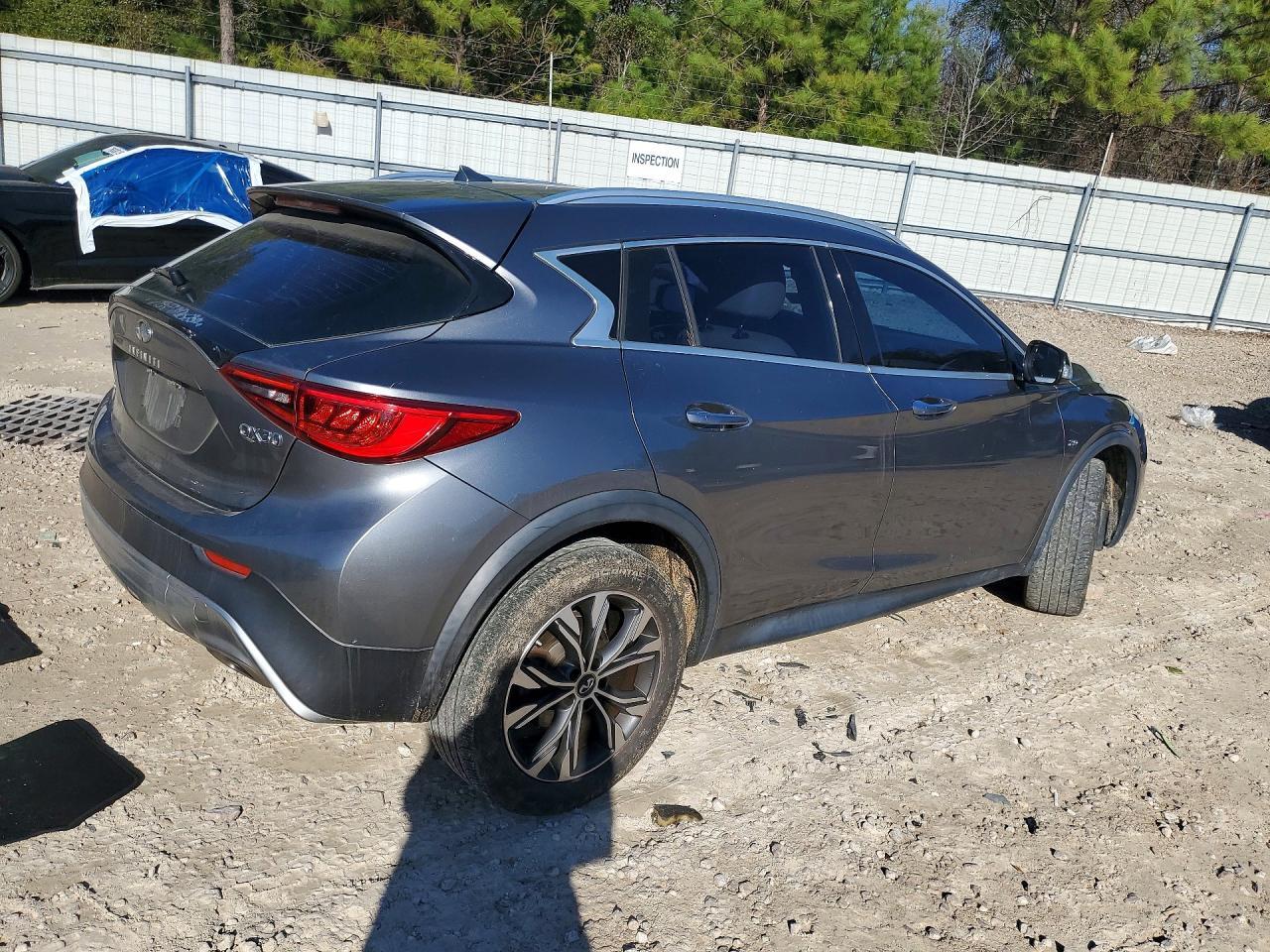 2018 Infiniti Qx30 Base - Фото 3