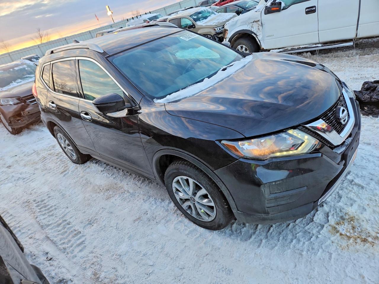 2017 Nissan Rogue S - Фото 4