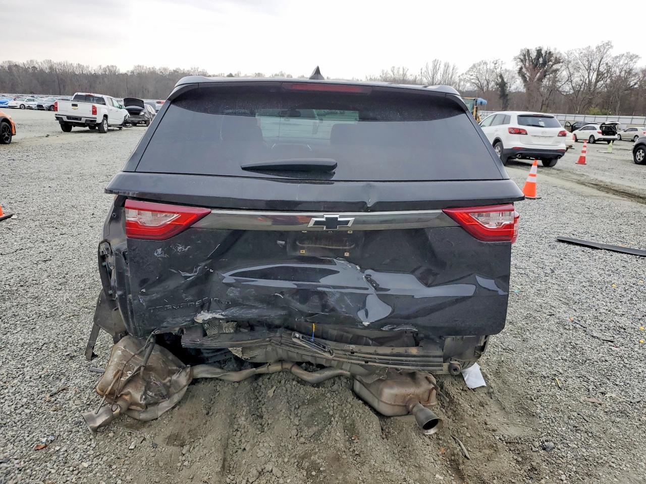 2021 Chevrolet Traverse Ls - Фото 6