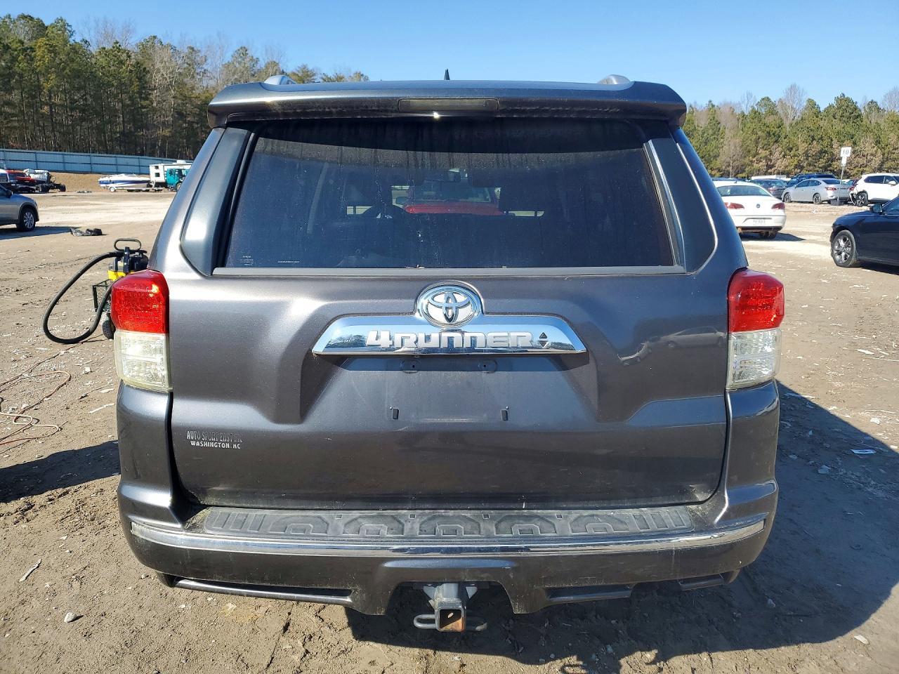 2013 Toyota 4Runner Limited - Image 6