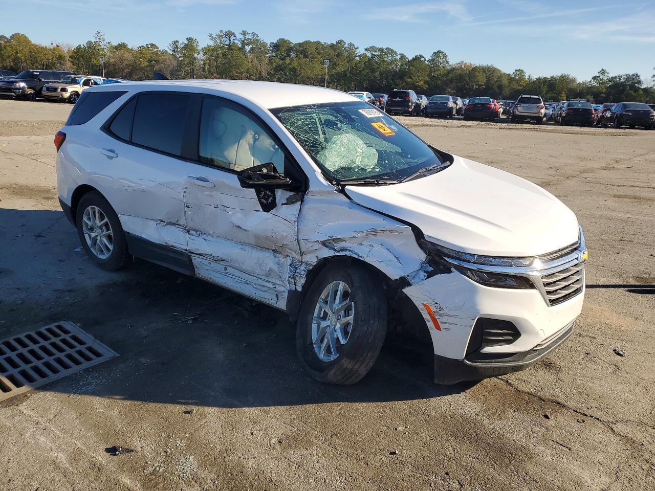 2024 Chevrolet Equinox Ls - Фото 4