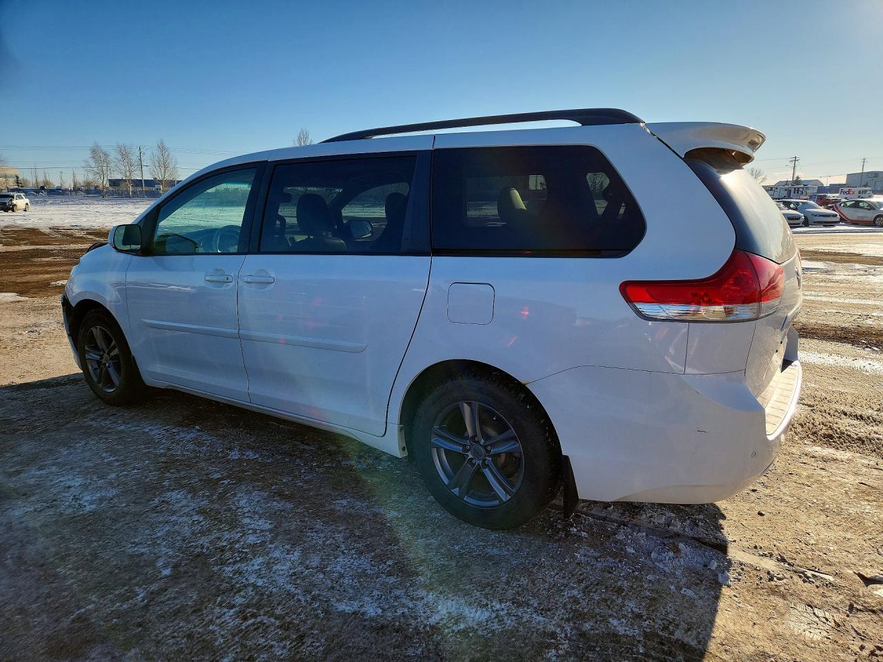 2014 Toyota Sienna Xle - Фото 2