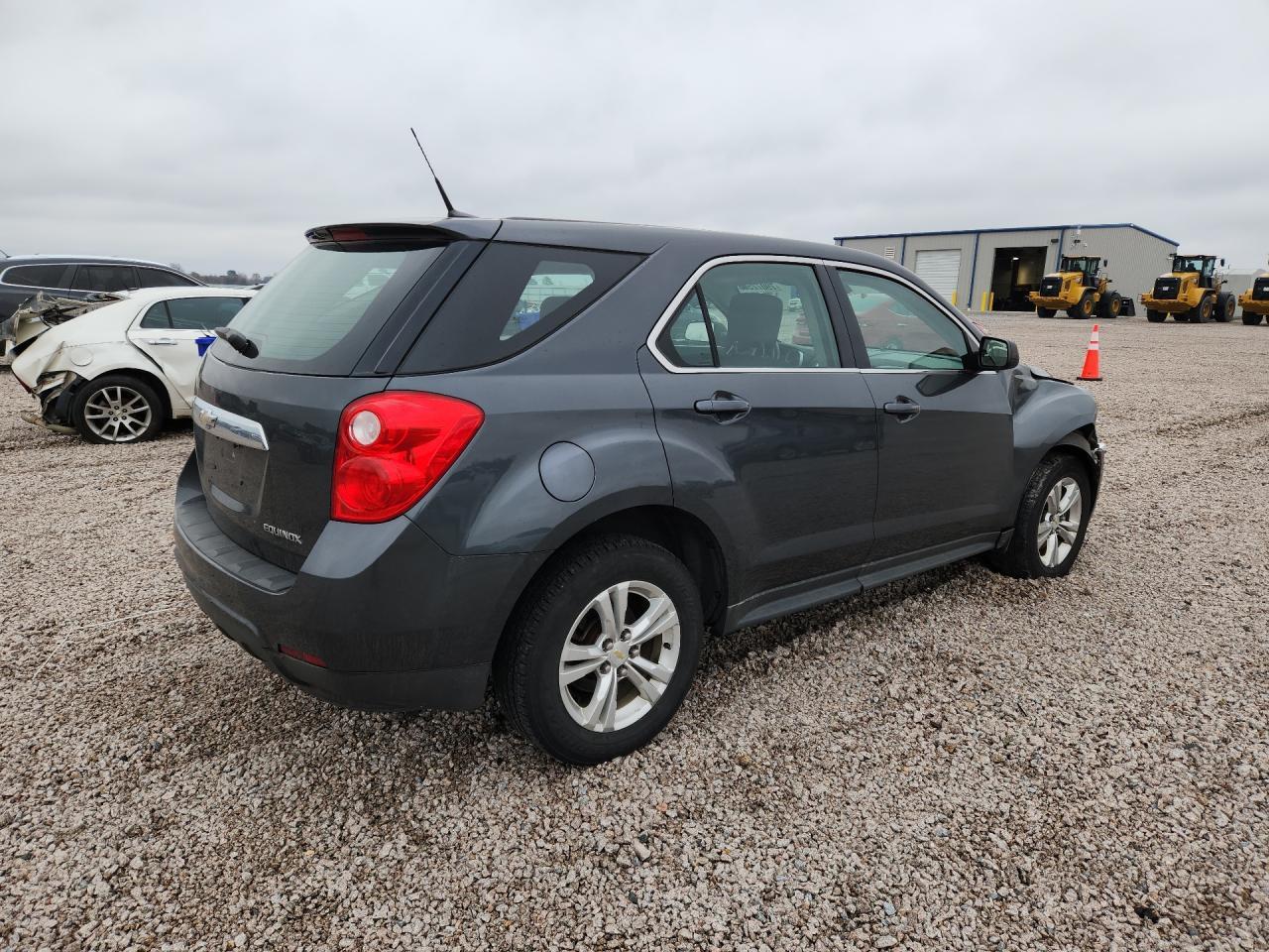 2011 Chevrolet Equinox Ls - Image 3