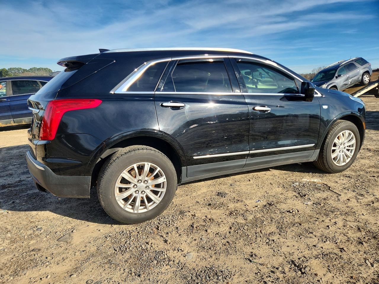 2017 Cadillac Xt5 - Image 3