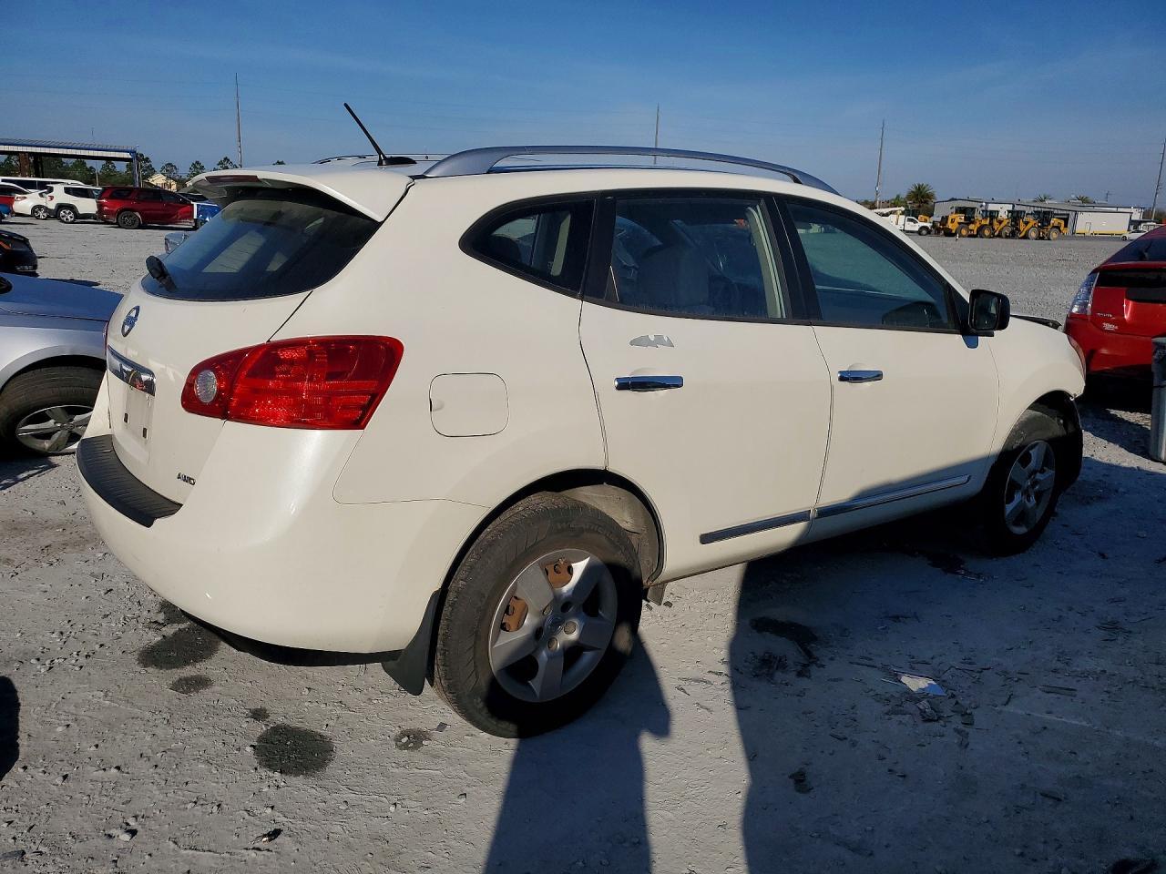 2014 Nissan Rogue Select S - Фото 3