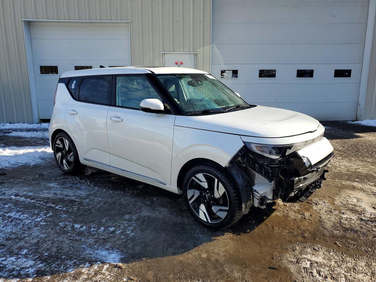 2023 Kia Soul Gt-Line - Image 4