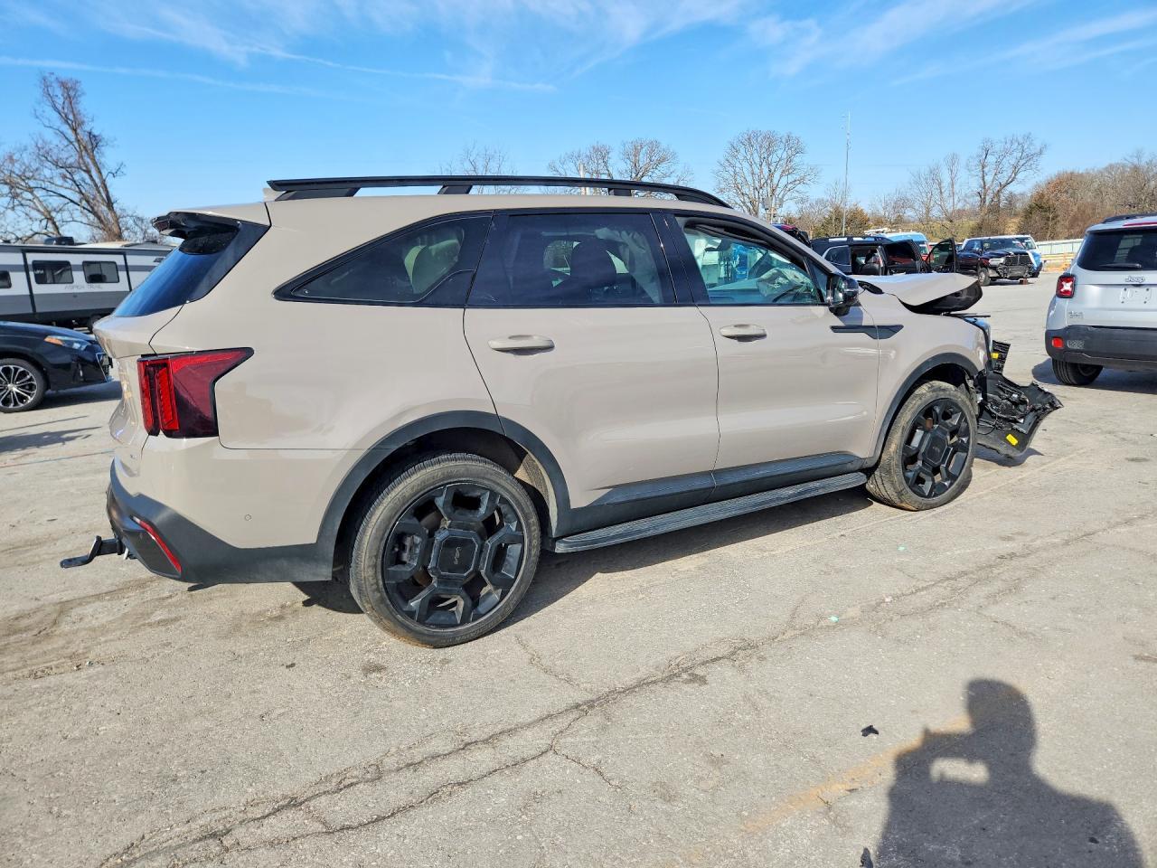 2025 Kia Sorento X-Line Sx - Image 3