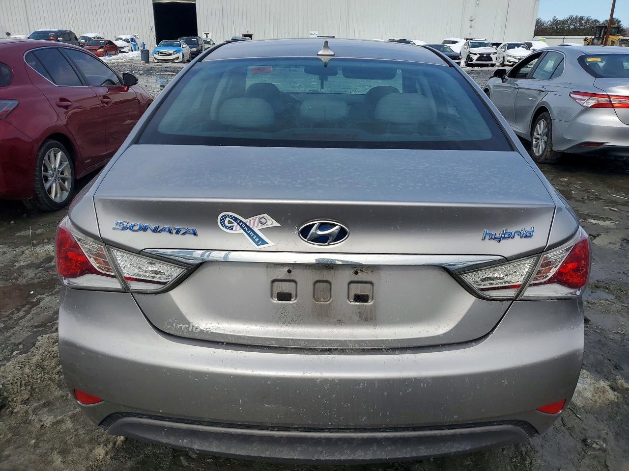 2012 Hyundai Sonata Hybrid Base - Image 6