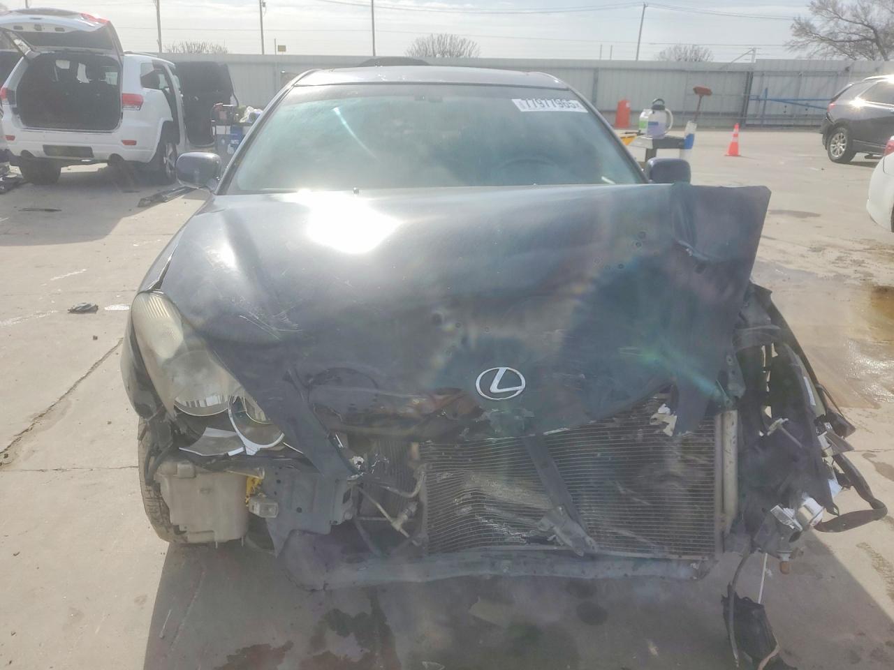 2004 Lexus Es 330 - Image 5