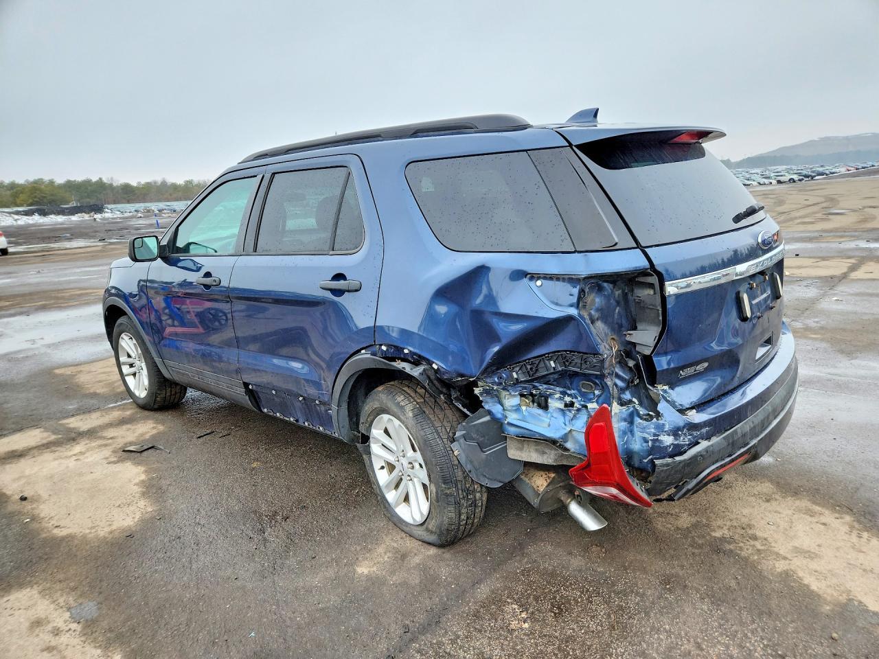 2017 Ford Explorer - Фото 2