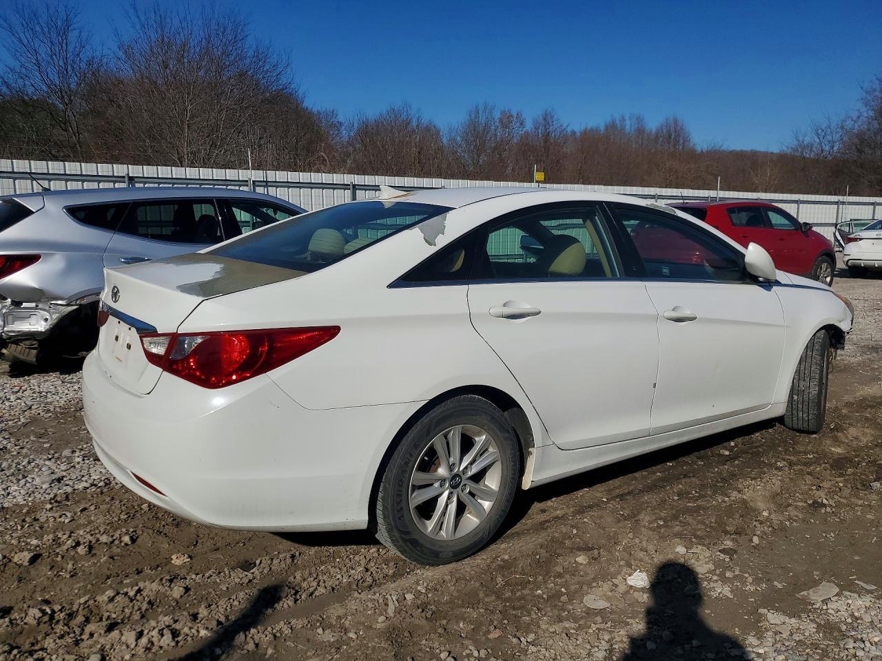 2013 Hyundai Sonata Gls - Image 3