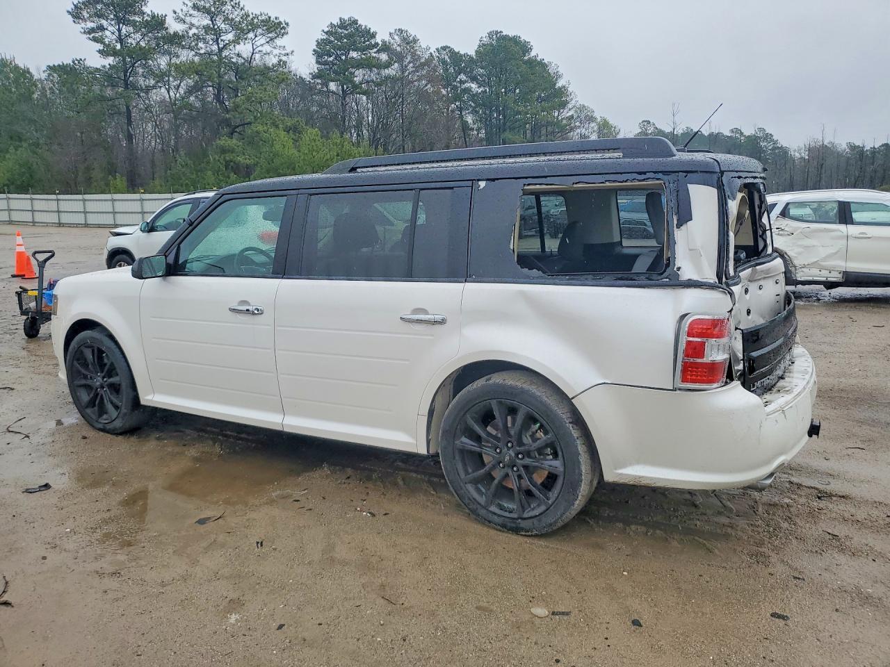 2016 Ford Flex Limited - Image 2